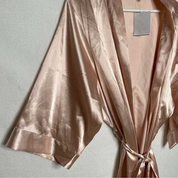 David's Bridal Robe L XL Blue Floral Satin Wrap Wedding DB Studio 3/4 Sleeves - Picture 4 of 9